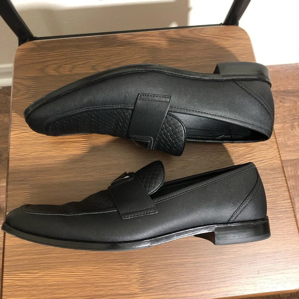 GUESS Men’s Workwear Slip On Size 11M Casual Black Loafer Dress Shoes Traveling